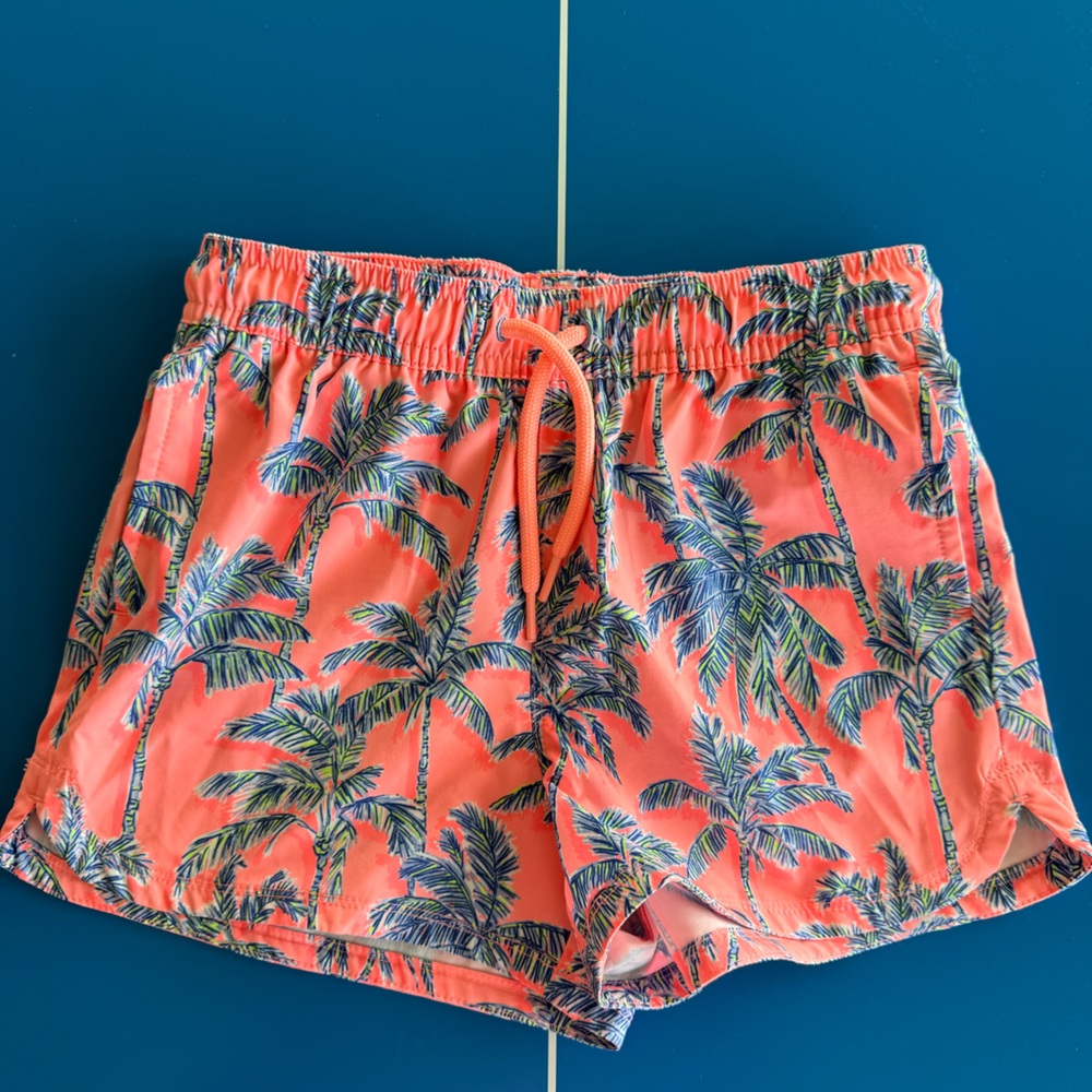 Vineyard Vines girls size medium 10-12 performance shorts